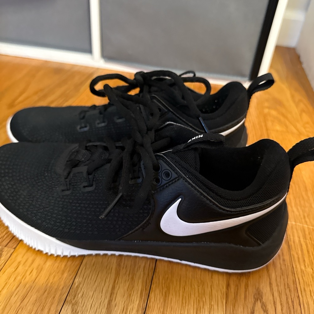 Nike Women's Zoom HyperAce 2 Volleyball Shoes